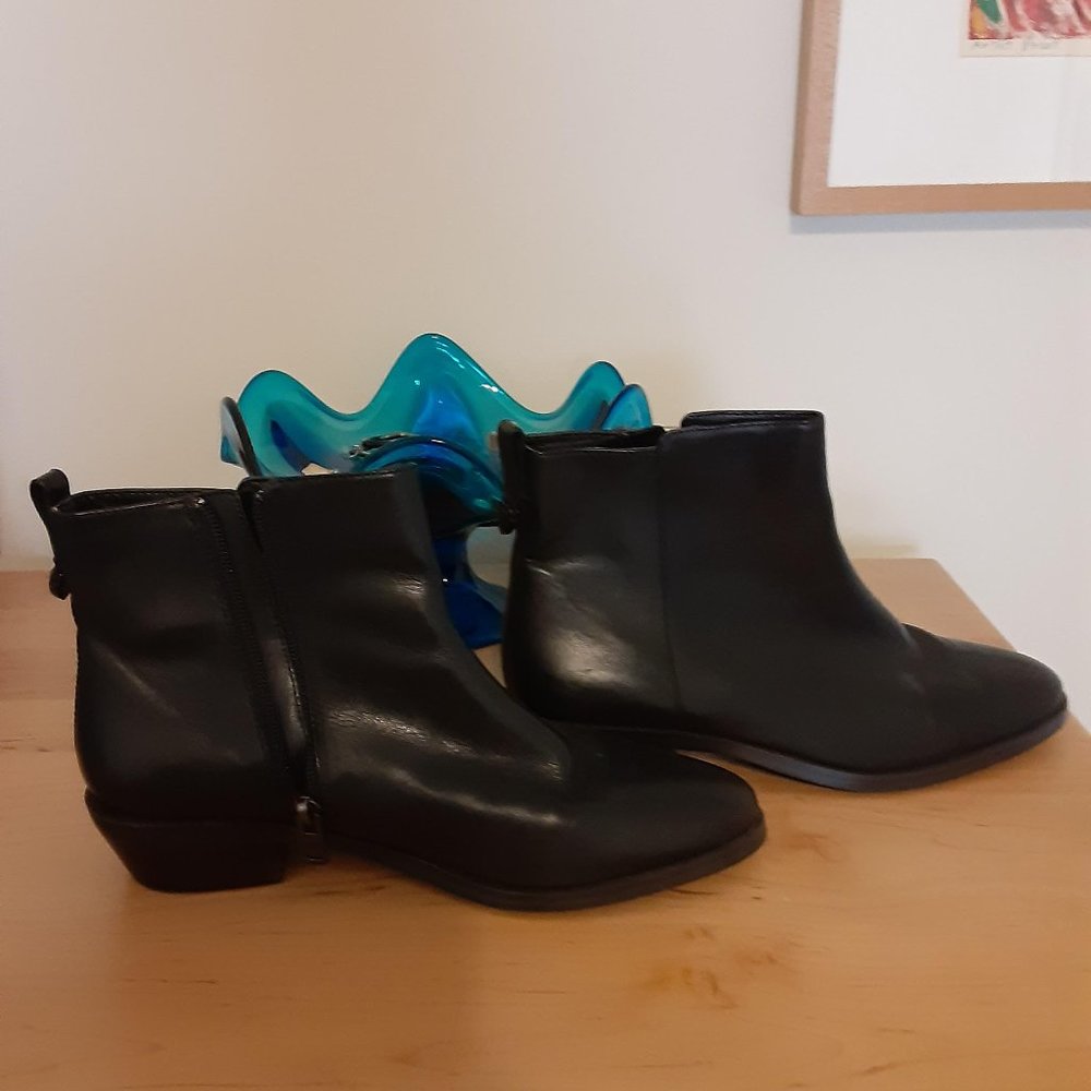Classic Coach Black Leather Booties Size 8